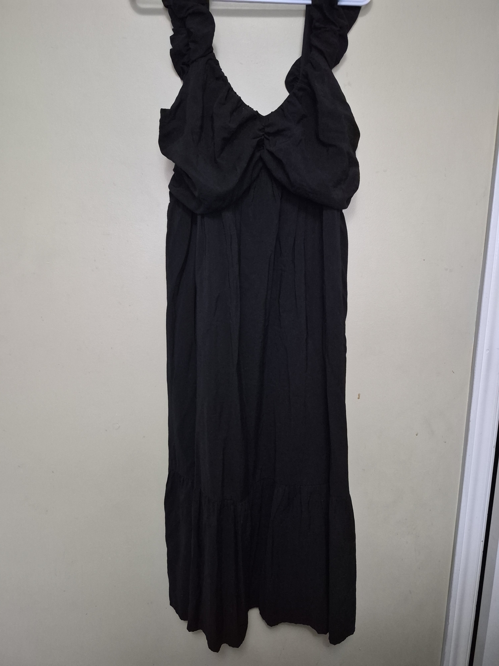 GAP Black Sleeveless Ruffled Strap Maxi Dress